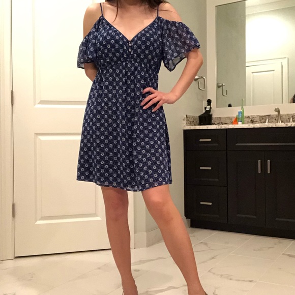 Juicy Couture Dresses & Skirts - Juicy Couture cold shoulder dress